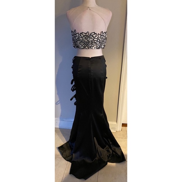 Jovani Skirt Set Black/White - Picture 3 of 6